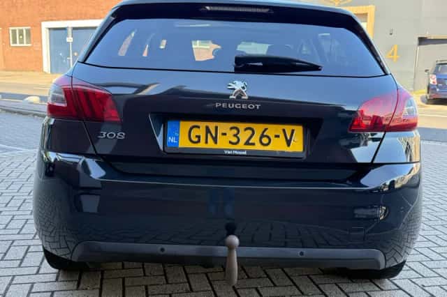 Peugeot 308 (2015) thumbnail 6