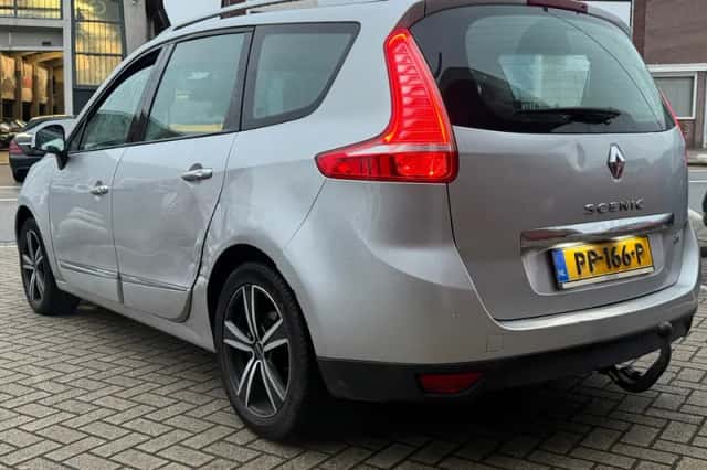 Renault Scénic (2013) thumbnail 6