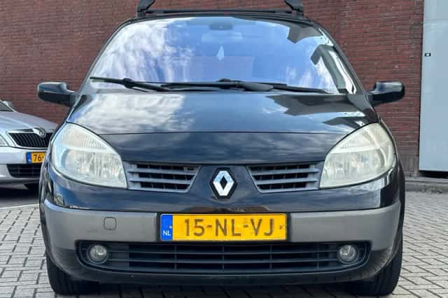 Renault Scénic (2003) thumbnail 2