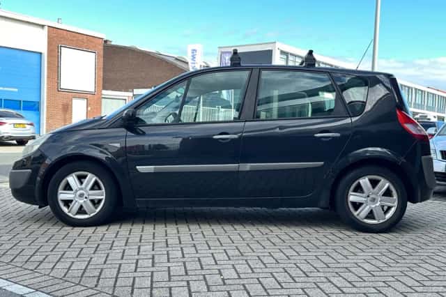 Renault Scénic (2003) thumbnail 4