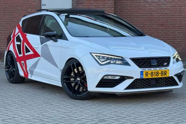 SEAT Leon (2018) thumbnail 1