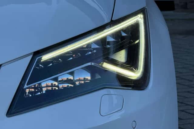SEAT Leon (2018) thumbnail 4