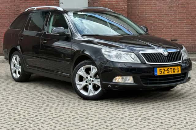 Škoda Octavia (2011) thumbnail 1