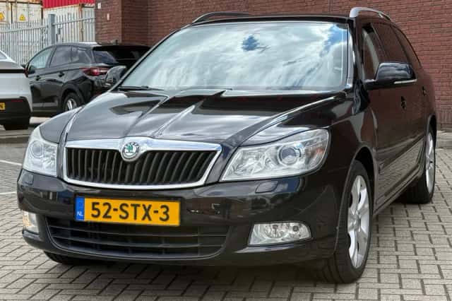 Škoda Octavia (2011) thumbnail 3