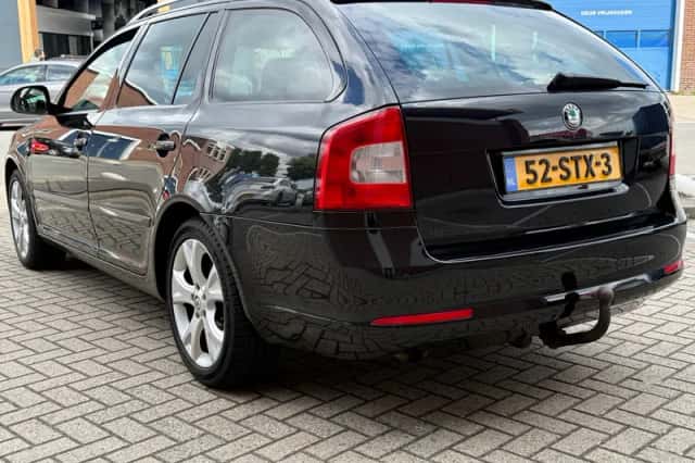 Škoda Octavia (2011) thumbnail 6