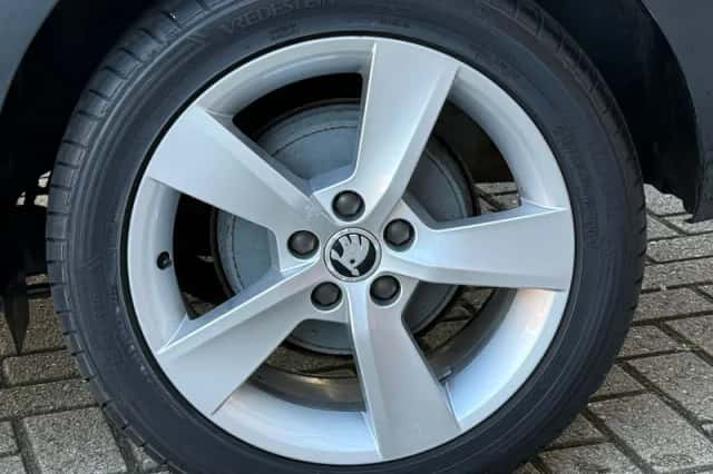 Škoda Rapid (2018) thumbnail 6