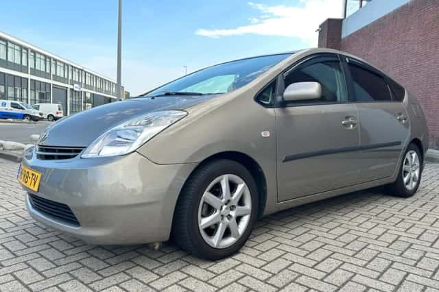Toyota Prius (2005) thumbnail 3