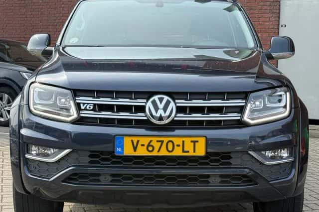 Volkswagen Amarok (2017) thumbnail 2