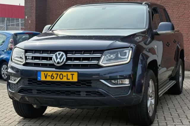 Volkswagen Amarok (2017) thumbnail 3