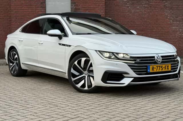 Volkswagen Arteon (2017) thumbnail 1