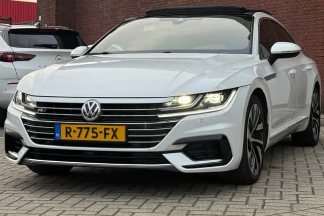 Volkswagen Arteon (2017) thumbnail 4