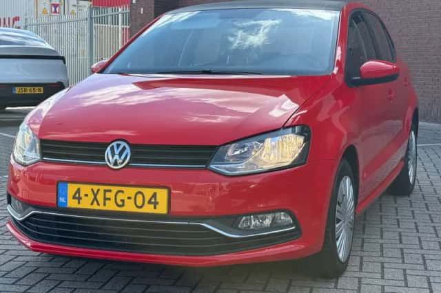 Volkswagen Polo (2014) thumbnail 3