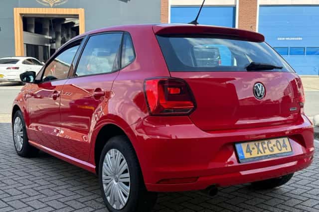 Volkswagen Polo (2014) thumbnail 5