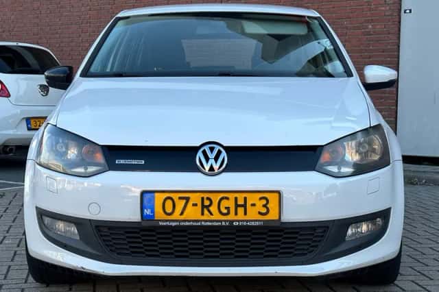Volkswagen Polo (2011) thumbnail 2