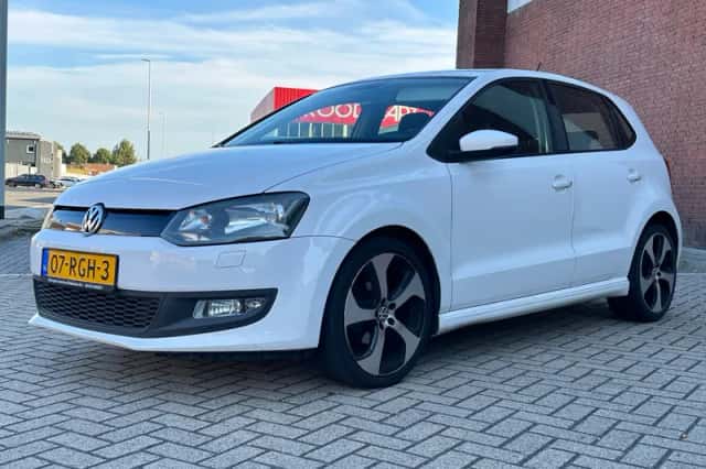 Volkswagen Polo (2011) thumbnail 3