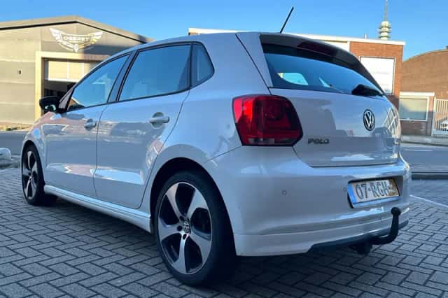 Volkswagen Polo (2011) thumbnail 5