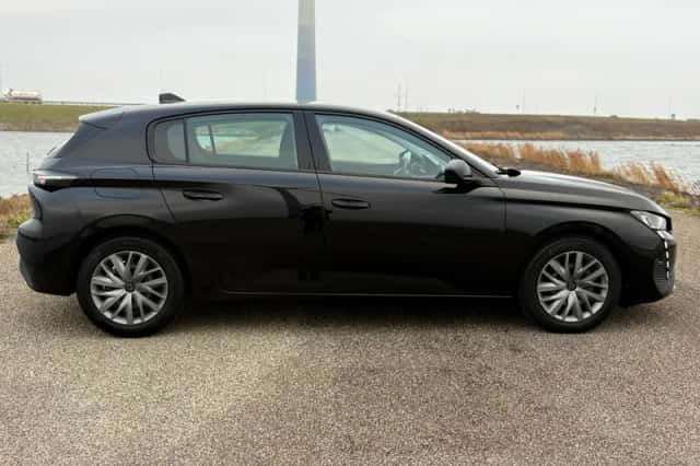 Peugeot 308 (2022) thumbnail 4
