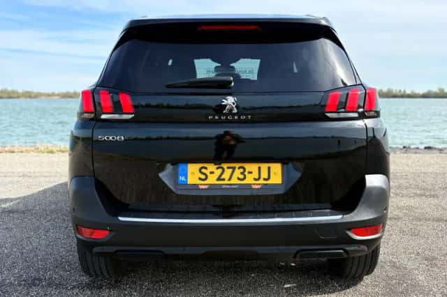 Peugeot 5008 (2023) thumbnail 6