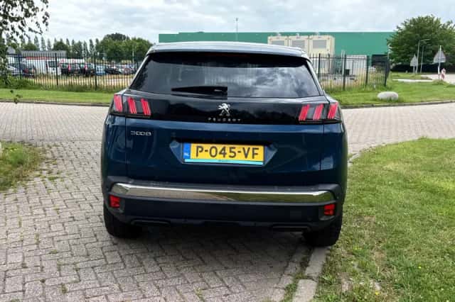 Peugeot 3008 (2022) thumbnail 6
