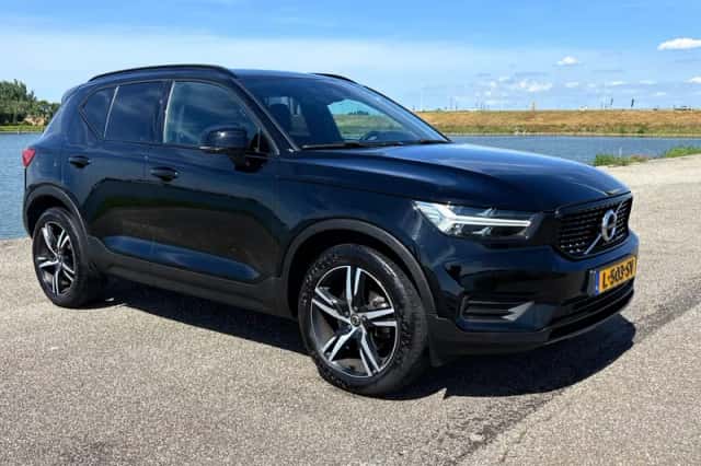 Volvo XC40 (2021) thumbnail 1