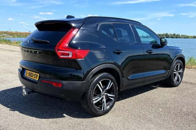 Volvo XC40 (2021) thumbnail 5