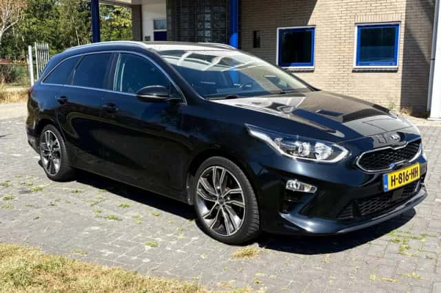 Kia Ceed Sportswagon (2020) thumbnail 1