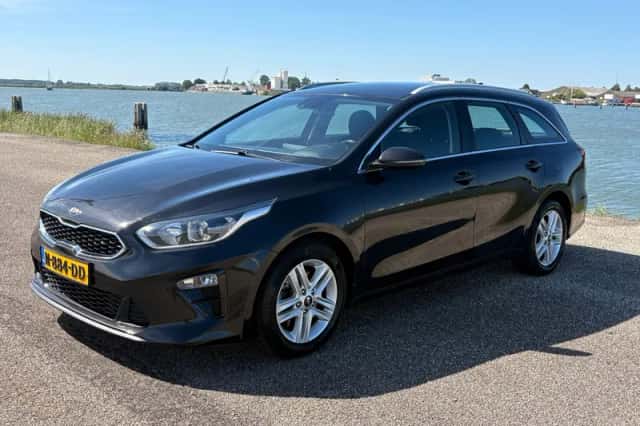Kia Ceed Sportswagon (2021) thumbnail 4