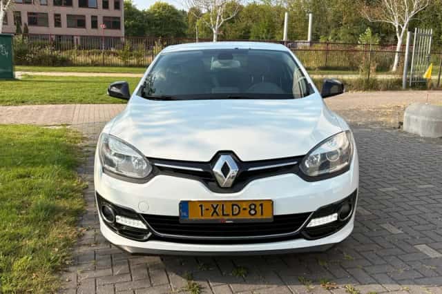 Renault Mégane (2014) thumbnail 3