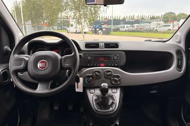 Fiat Panda (2016) thumbnail 2