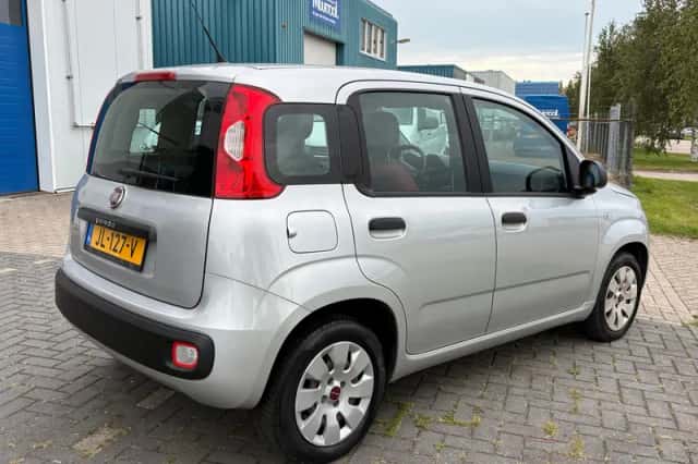 Fiat Panda (2016) thumbnail 5