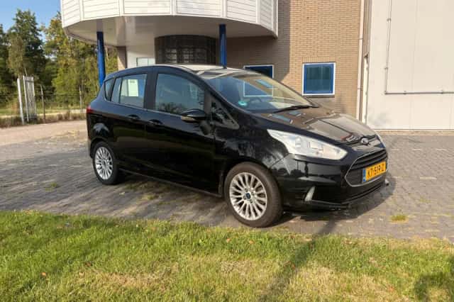 Ford B-Max (2016) thumbnail 1