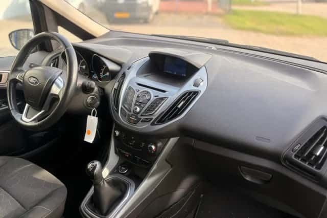 Ford B-Max (2016) thumbnail 5