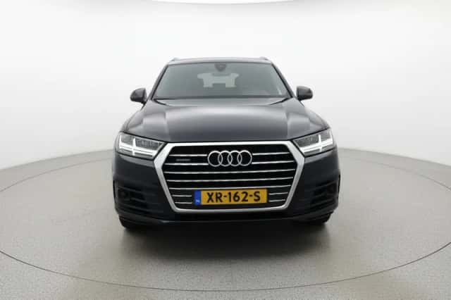 Audi Q7 (2018) thumbnail 5