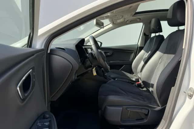 SEAT Leon (2014) thumbnail 6