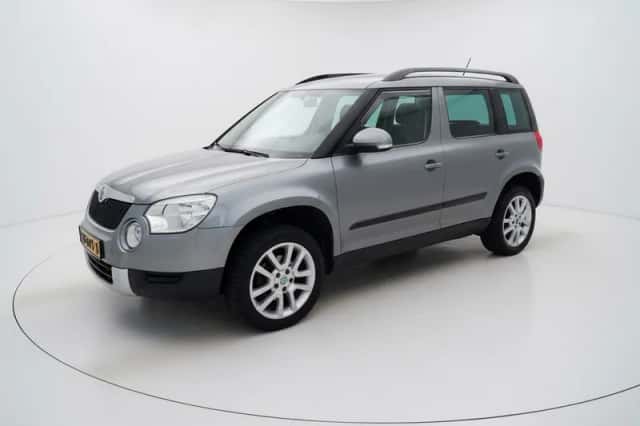 Škoda Yeti (2011) thumbnail 3
