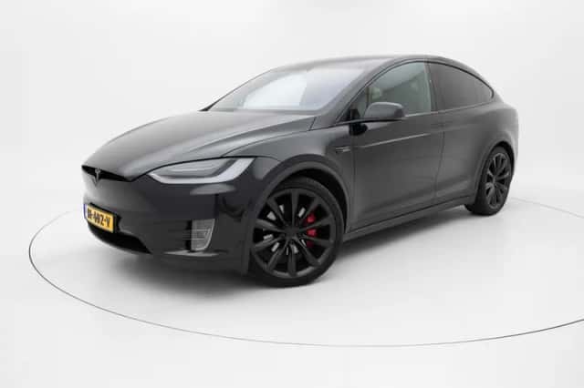 Tesla Model X (2018) thumbnail 1