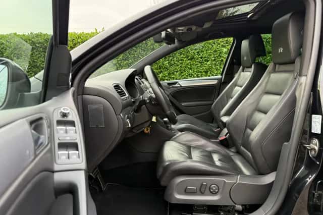Volkswagen Golf (2011) thumbnail 6