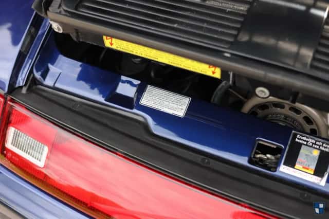 Porsche 911 (1995) thumbnail 6