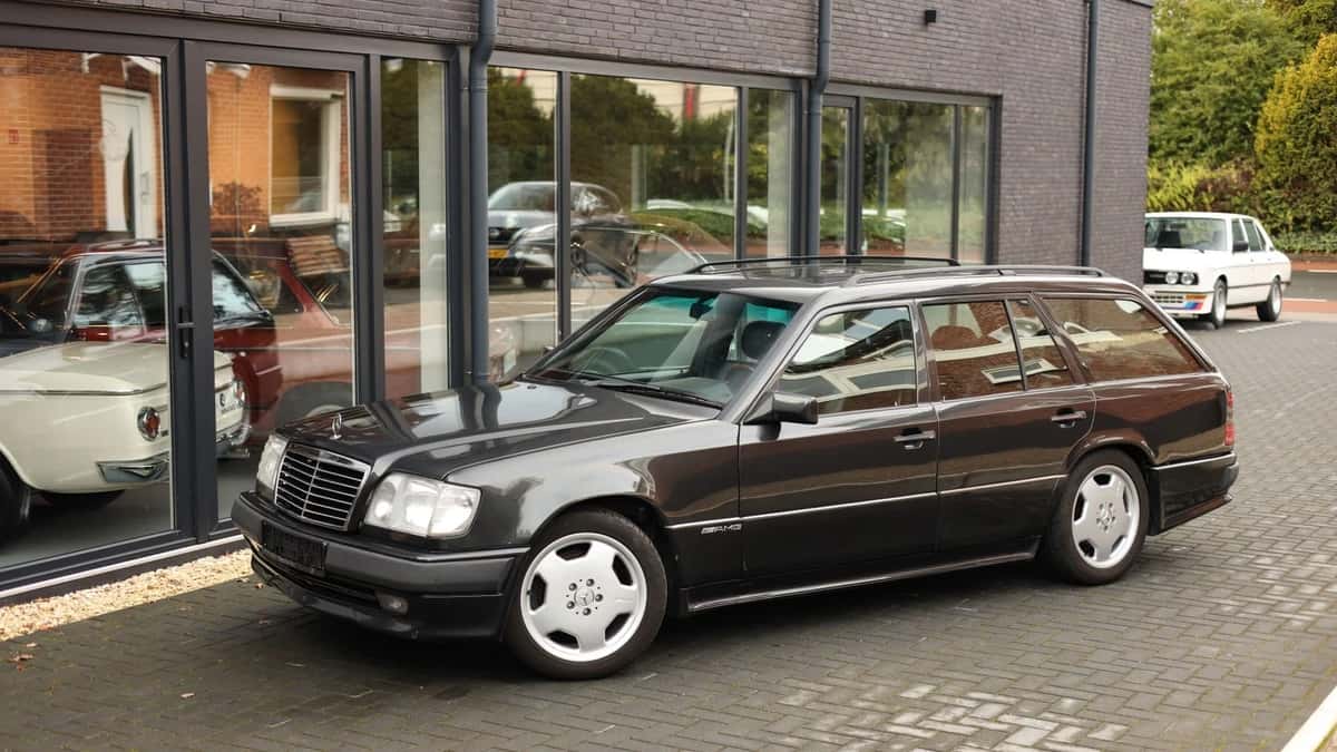 Mercedes-Benz 300TE (1991) — foto 1