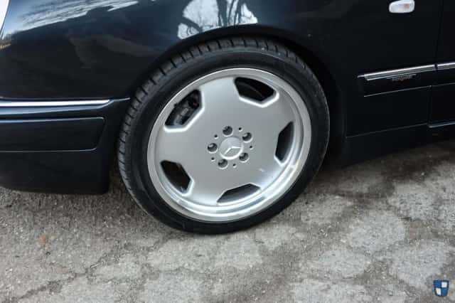 Mercedes-Benz E-Klasse (1996) thumbnail 3