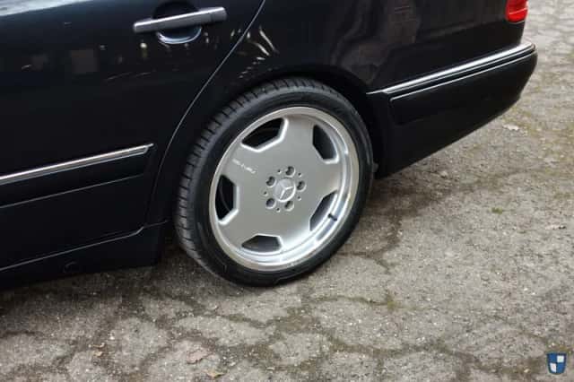 Mercedes-Benz E-Klasse (1996) thumbnail 4