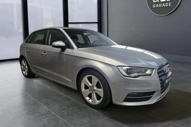 Audi A3 (2015) thumbnail 2