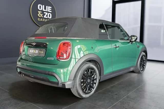 MINI Cooper (2023) thumbnail 3