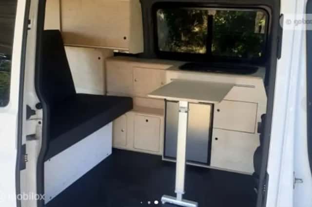 Volkswagen Transporter (2016) thumbnail 3