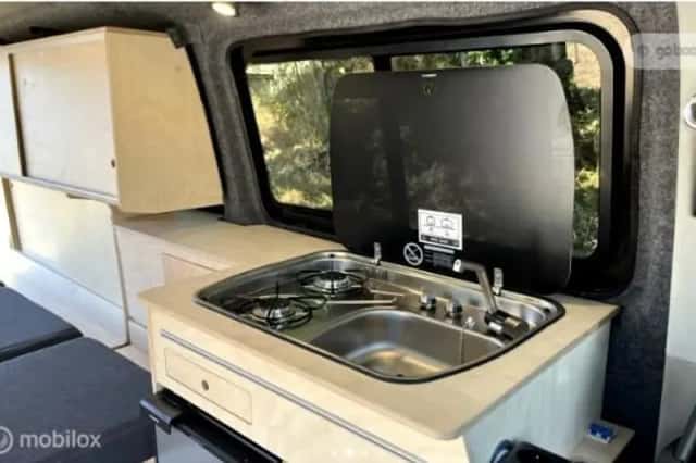 Volkswagen Transporter (2016) thumbnail 4