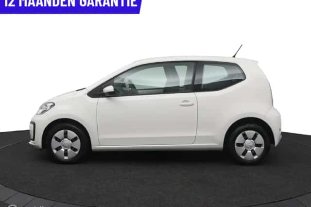 Volkswagen Up! (2018) thumbnail 2