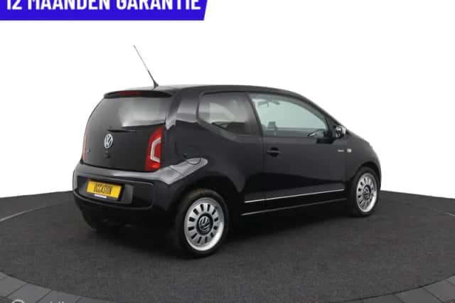 Volkswagen Up! (2012) thumbnail 5