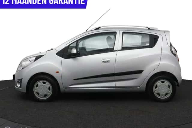 Chevrolet Spark (2010) thumbnail 2