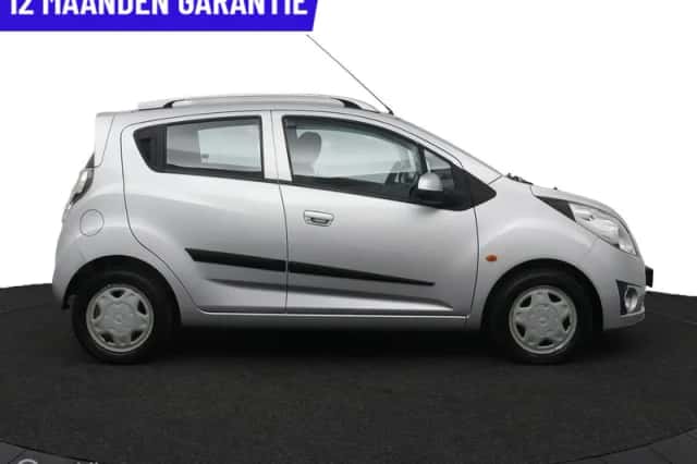 Chevrolet Spark (2010) thumbnail 6