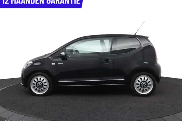 Volkswagen Up! (2011) thumbnail 2